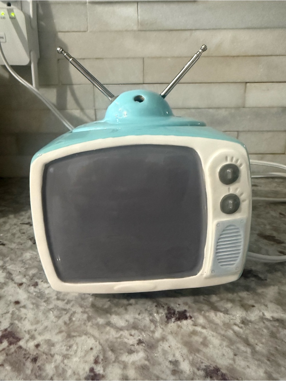 Scentsy Retro TV Wax Warmer in Turquoise and White